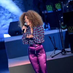 Exclusif - Flavia Coelho, la chanteuse brésilienne installée en France depuis 2006, durant le premier jour d'enregistrement de l'émission de télévision "Nice Jazz Festival" au Théâtre de Verdure à Nice, le 24 juillet 2020. Ce programme musical présenté par C.Moses et A. Manoukian, sera diffusé en prime time sur France 3 le 21 Août 2020. © Bruno Bebert/Bestimage  Exclusive - For Germany call for price - First day of rehearsals for the television show "Nice Jazz Festival" at the Théâtre de Verdure in Nice on July 24, 2020. This musical program presented by C. Moses and A. Manoukian, will be broadcast in prime time on France 3 at the end of August. 