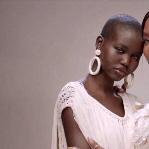 Beyoncé s'est entourée de sa fille de 8 ans, Blue Ivy Carter, Naomi Campbell, Kelly Rowland et Lupita Nyong'o dans le clip de sa chanson "Brown Skin Girl".