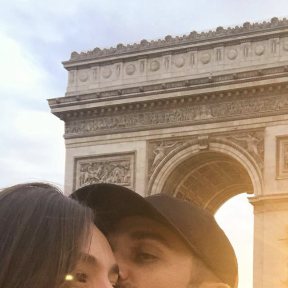 Marine Lorphelin profite de vacances bien méritées dans le Sud de la France, à Pavalas-les-Flots, avec son amoureux Christophe en août 2020.