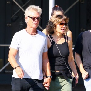 Lisa Rinna, son mari Harry Hamlin se promènent dans le quartier de Tribeca à New York, le 16 août 2019.
