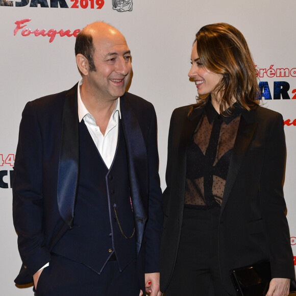 Kad Merad et sa compagne Julia Vignali - Photocall du dîner de la 44ème cérémonie des César au Fouquet's à Paris. Le 22 février 2019 © Pierre Perusseau / Bestimage 