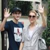 Céline Dion et son fils René-Charles quittent l'hôtel Royal Monceau et se rendent chez Louis Vuitton sur les Champs-Elysées à Paris le 19 juillet 2017.