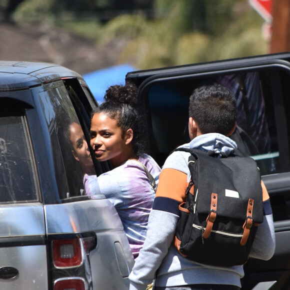 Exclusif - Christina Milian passe du bon temps avec ses enfants, son fils Isaiah et sa fille Violet, alors qu'elle rend visite à sa mère, à Studio City, Los Angeles, Californie, Etats-Unis, le 5 septembre 2020.