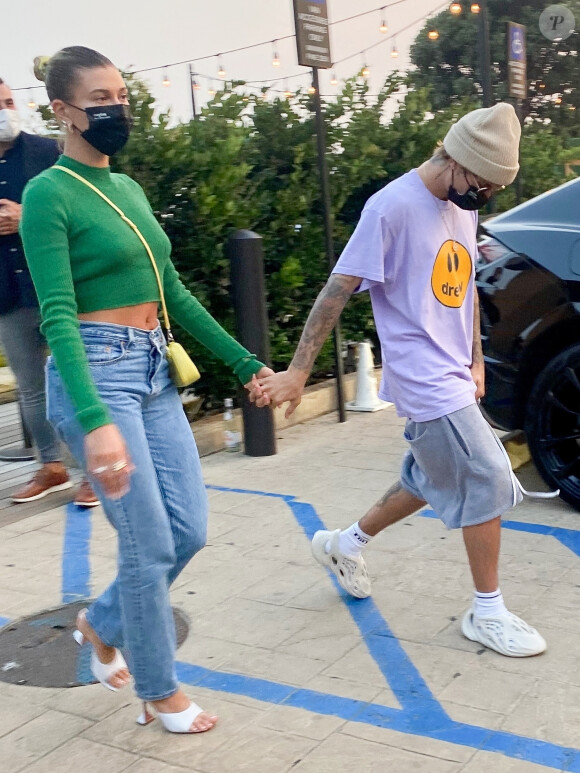 Justin Bieber et Hailey Baldwin Bieber sont allés dîner en amoureux au restaurant Nobu à Malibu, le 21 août 2020.