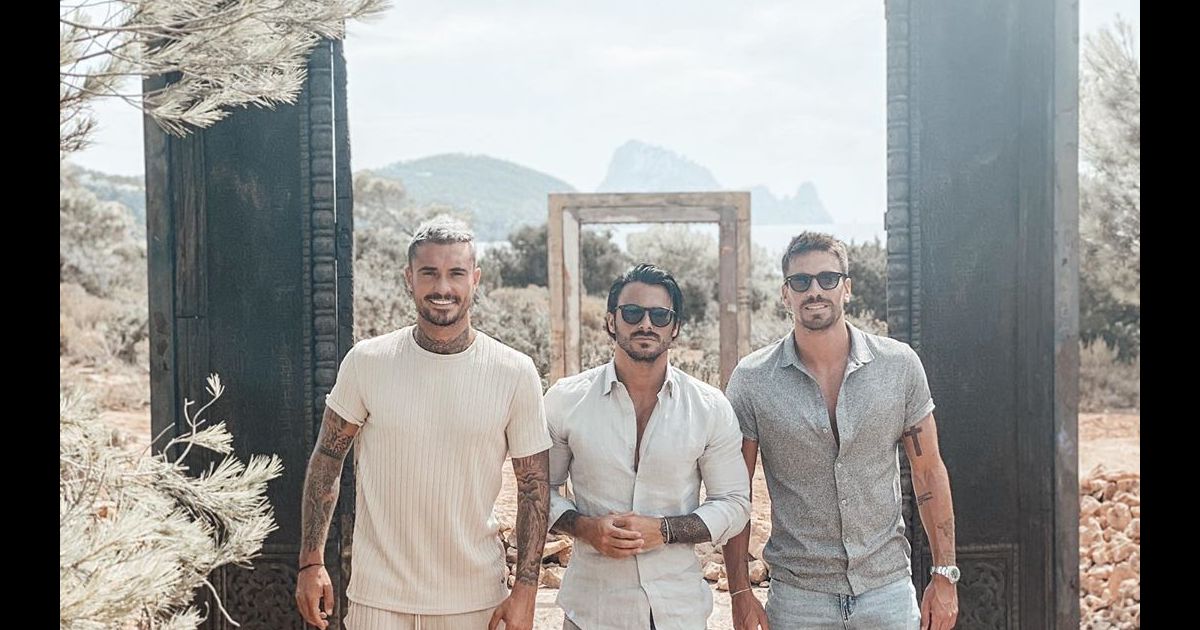 Le Reste Du Monde Romance A Ibiza W9 Nicolas Ferrero avec Benjamin Samat et un ami à Ibiza, le 30 août 2020