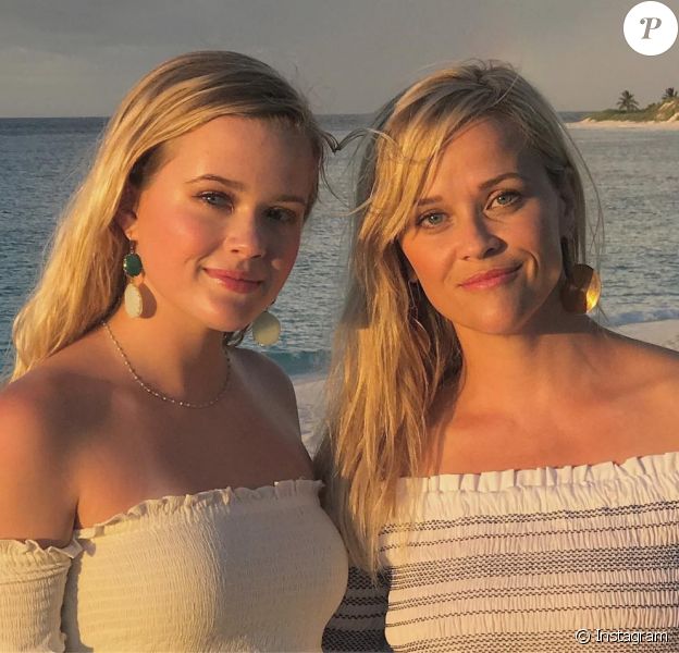 Reese Witherspoon, ici avec sa fille Ava Phillippe sur Instagram, a eu 43 ans le 22 mars 2019.