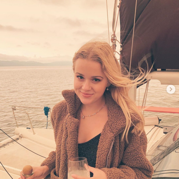 Ava Phillippe a célébré ses 21 ans en bateau, avec ses amis. Septembre 2020.