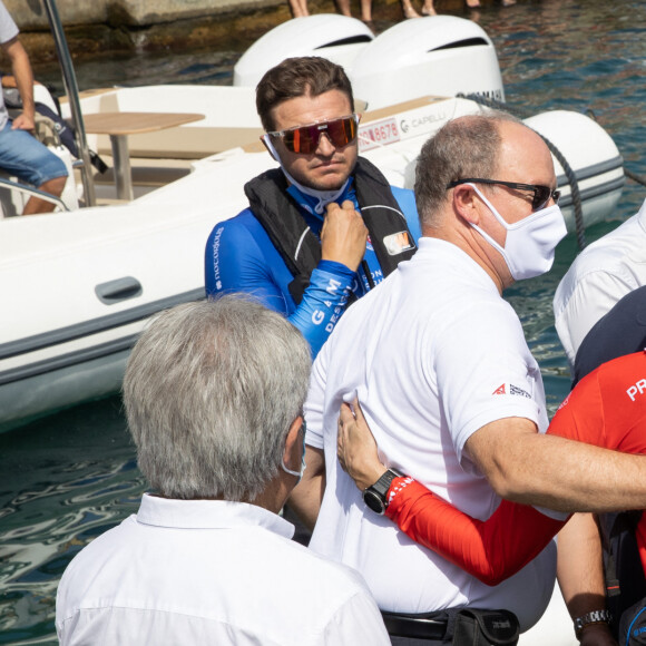 La famille princière de Monaco au départ de la 3ème édition de la course "The Crossing : Calvi-Monaco Water Bike Challenge". Ce défi caritatif organisé par la Fondation Princesse Charlène se déroule les 12 et 13 septembre. Deux équipes de quatre athlètes, parmi lesquels la Princesse et son frère Gareth Wittstock, secrétaire général de la fondation, vont se relayer en water bike durant 24h pour relier les 180km qui séparent Calvi de Monaco. Calvi, le 12 septembre 2020. © Olivier Huitel/Pool Monaco/Bestimage