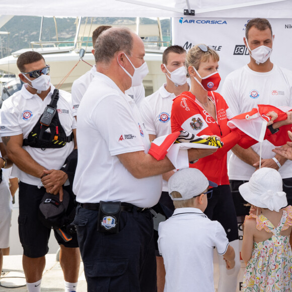 La famille princière de Monaco au départ de la 3ème édition de la course "The Crossing : Calvi-Monaco Water Bike Challenge". Ce défi caritatif organisé par la Fondation Princesse Charlène se déroule les 12 et 13 septembre. Deux équipes de quatre athlètes, parmi lesquels la Princesse et son frère Gareth Wittstock, secrétaire général de la fondation, vont se relayer en water bike durant 24h pour relier les 180km qui séparent Calvi de Monaco. Calvi, le 12 septembre 2020. © Olivier Huitel/Pool Monaco/Bestimage