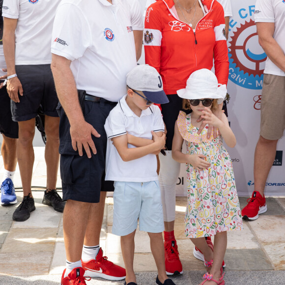 La famille princière de Monaco au départ de la 3ème édition de la course "The Crossing : Calvi-Monaco Water Bike Challenge". Ce défi caritatif organisé par la Fondation Princesse Charlène se déroule les 12 et 13 septembre. Deux équipes de quatre athlètes, parmi lesquels la Princesse et son frère Gareth Wittstock, secrétaire général de la fondation, vont se relayer en water bike durant 24h pour relier les 180km qui séparent Calvi de Monaco. Calvi, le 12 septembre 2020. © Olivier Huitel/Pool Monaco/Bestimage