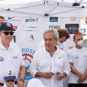 La famille princière de Monaco au départ de la 3ème édition de la course "The Crossing : Calvi-Monaco Water Bike Challenge". Ce défi caritatif organisé par la Fondation Princesse Charlène se déroule les 12 et 13 septembre. Deux équipes de quatre athlètes, parmi lesquels la Princesse et son frère Gareth Wittstock, secrétaire général de la fondation, vont se relayer en water bike durant 24h pour relier les 180km qui séparent Calvi de Monaco. Calvi, le 12 septembre 2020. © Olivier Huitel/Pool Monaco/Bestimage