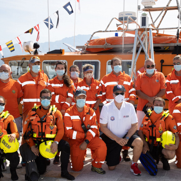 La famille princière de Monaco au départ de la 3ème édition de la course "The Crossing : Calvi-Monaco Water Bike Challenge". Ce défi caritatif organisé par la Fondation Princesse Charlène se déroule les 12 et 13 septembre. Deux équipes de quatre athlètes, parmi lesquels la Princesse et son frère Gareth Wittstock, secrétaire général de la fondation, vont se relayer en water bike durant 24h pour relier les 180km qui séparent Calvi de Monaco. Calvi, le 12 septembre 2020. © Olivier Huitel/Pool Monaco/Bestimage