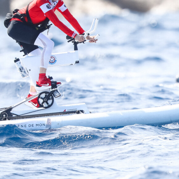 La famille princière de Monaco au départ de la 3ème édition de la course "The Crossing : Calvi-Monaco Water Bike Challenge". Ce défi caritatif organisé par la Fondation Princesse Charlène se déroule les 12 et 13 septembre. Deux équipes de quatre athlètes, parmi lesquels la Princesse et son frère Gareth Wittstock, secrétaire général de la fondation, vont se relayer en water bike durant 24h pour relier les 180km qui séparent Calvi de Monaco. Calvi, le 12 septembre 2020. © Olivier Huitel/Pool Monaco/Bestimage