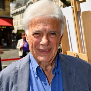 Guy Bedos - Célébrités lors de l'inauguration de la place Georges Moustaki parvis de l'église St Médard à Paris le 23 mai 2017