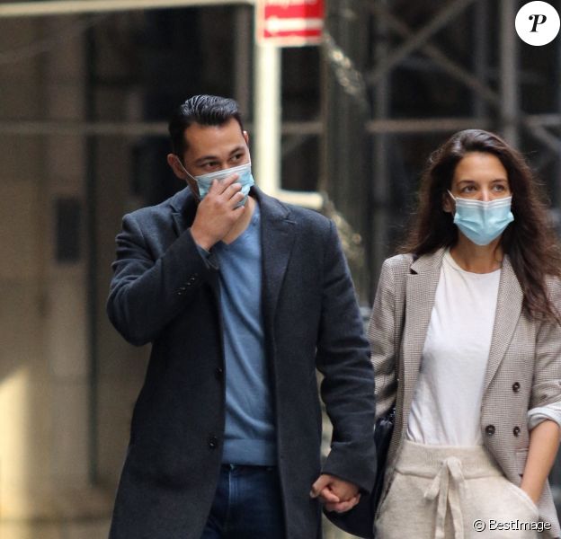 Katie Holmes en sortie avec son compagnon Emilio Vitolo Jr. à New York pendant l'épidémie de coronavirus (Covid-19)