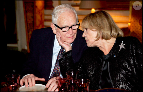 Pierre Cardin et Jeanne Moreau à Paris, le 9 janvier 2007.