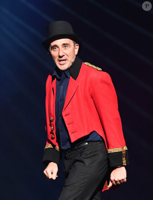 Exclusif - Elie Semoun - Première du spectacle "Elie Semoun et ses monstres" aux Folies Bergère à Paris le 7 janvier 2020. © Coadic Guirec/Bestimage