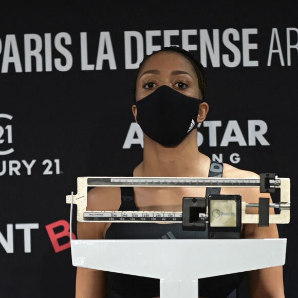 Estelle Yoka Mossely lors de la conférence de presse à la veille des combats "La Conquête – Tony Yoka Vs Johann Duhaupas" et Estelle Yoka-Mossely vs Aurélie Froment à Paris La Défense Arena. Nanterre, le 24 septembre 2020. © JB Autissier / Panoramic / Bestimage