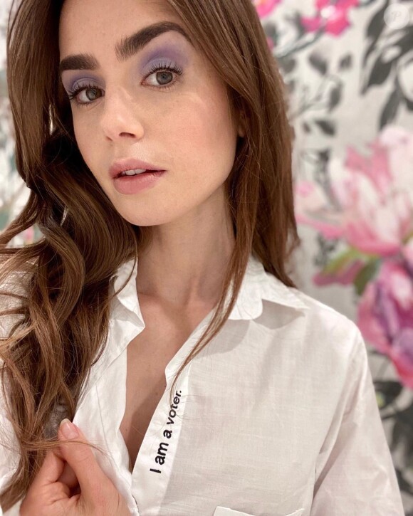 Lily Collins s'est fiancée à Charlie McDowell.