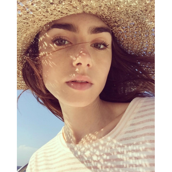 Lily Collins en vacances à Ischia en Italie - Photo publiée sur Instagram à la fin du mois de juillet 2017