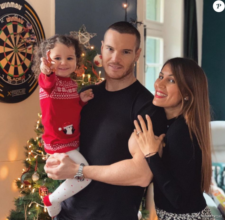 Wafa Koh Lanta Mamans Celebres Sur Instagram Avec Sa Fille Et Son Futur Mari Oliver 2020 Purepeople wafa koh lanta mamans celebres sur