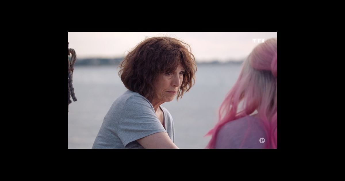 Films Et Séries Tv Avec Arielle Sémenoff Arièle Semenoff dans la série Demain nous appartient sur TF1. - Purepeople