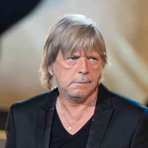 Info - Le chanteur Renaud hospitalisé " dans un état préoccupant " - Exclusif - Le chanteur Renaud (Renaud Séchan) - Tournage de l'émission "Merci Renaud" dans les studios de la Plaine Saint-Denis le 15 novembre 2016, qui sera diffusée le samedi 17 décembre 2016 en prime time sur France 2. © Cyril Moreau / Bestimage
