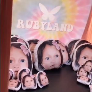 Carla Moreau et Kevin Guedj fêtent le premier anniversaire de leur fille Ruby et ont imaginé Ruby Land - 1er octobre 2020, Instagram