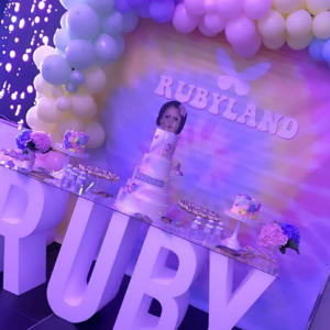 Carla Moreau et Kevin Guedj fêtent le premier anniversaire de leur fille Ruby et ont imaginé Ruby Land - 1er octobre 2020, Instagram