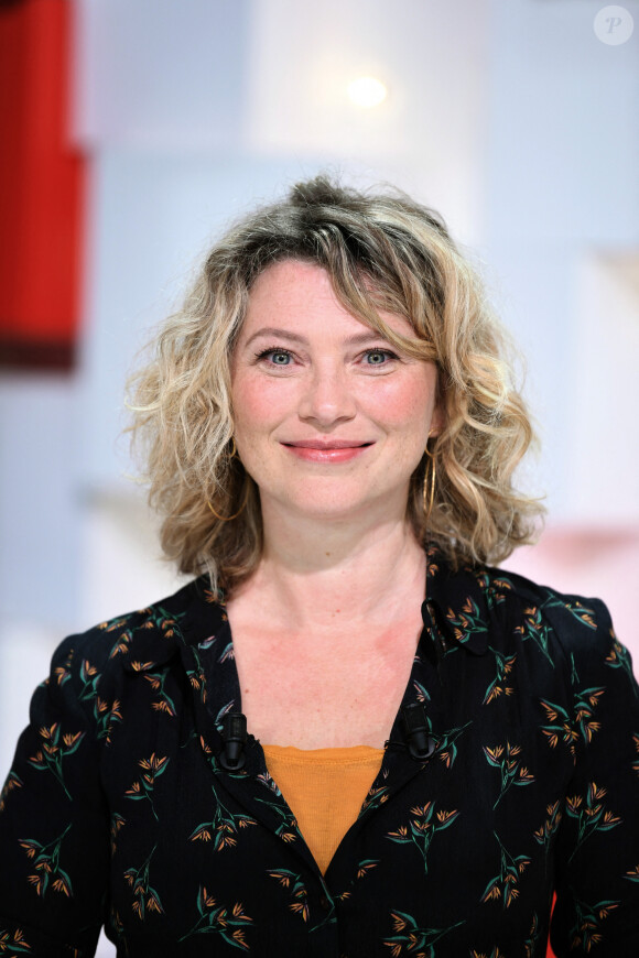Exclusif - Cécile Bois - Enregistrement de l'émission "Vivement Dimanche prochain" au studio Gabriel à Paris, présentée par M.Drucker et diffusée le 28 avril 2019 sur France 2. Le 10 avril 2019 © Guillaume Gaffiot / Bestimage