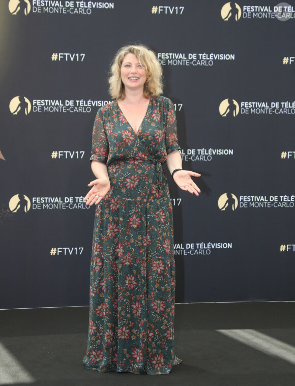 Cécile Bois lors du photocall de "Candice Renoir" lors du 57ème Festival de la télévision de Monté-Carlo le 17 juin 2017. © Denis Guignebourg / Bestimage