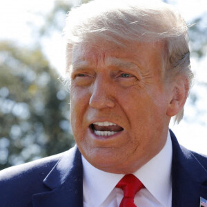Donald Trump en conférence de presse à la Maison Blanche à Washington, avant son départ pour son meeting à Duluth. Le 30 septembre 2020.