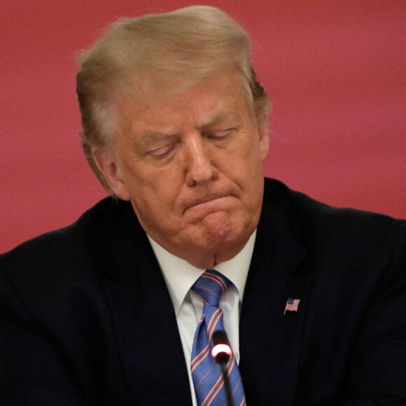 Le président Donald Trump et la première dame Melania lors d'une réunion sur les conditions pour la réouverture des écoles à la Maison Blanche à Washington.