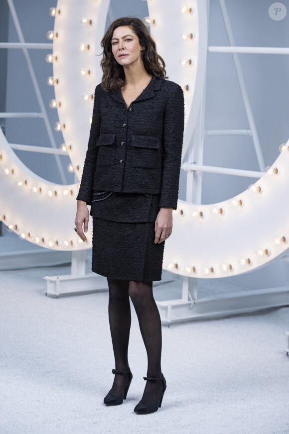 Anna Mouglalis - Photocall du défilé de mode prêt-à-porter printemps-été 2021 "Chanel" au Grand Palais à Paris. Le 6 octobre 2020. © Olivier Borde / Bestimage