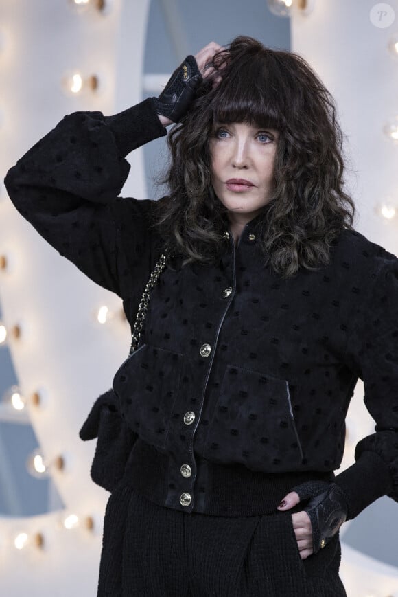 Isabelle Adjani - Photocall du défilé de mode prêt-à-porter printemps-été 2021 "Chanel" au Grand Palais à Paris. Le 6 octobre 2020. © Olivier Borde / Bestimage