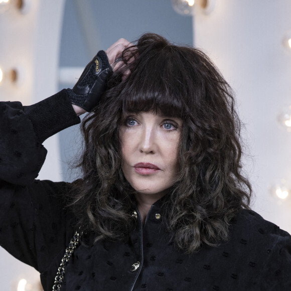 Isabelle Adjani - Photocall du défilé de mode prêt-à-porter printemps-été 2021 "Chanel" au Grand Palais à Paris. Le 6 octobre 2020. © Olivier Borde / Bestimage