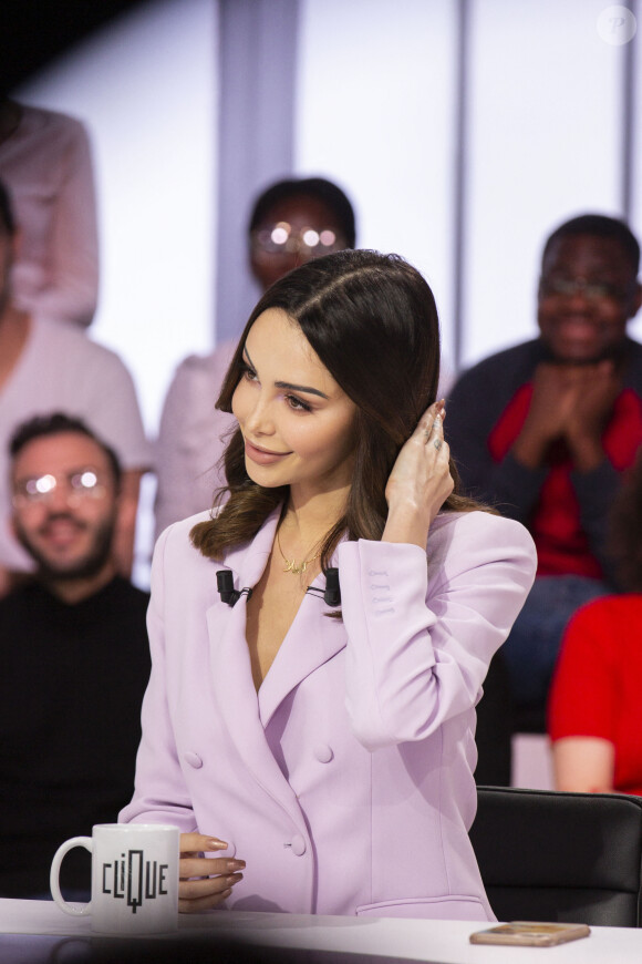 Exclusif - Nabilla Benattia-Vergara - Enregistrement de l'émission "Clique" présentée par M. Achour sur Canal Plus à Issy-les-Moulineaux le 31 janvier 2020. © Jack Tribeca/Bestimage