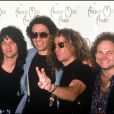  Archives - Eddie et Alex Van Halen, Sammy Hagar, le groupe Van Halen lors des American Music Awards. 