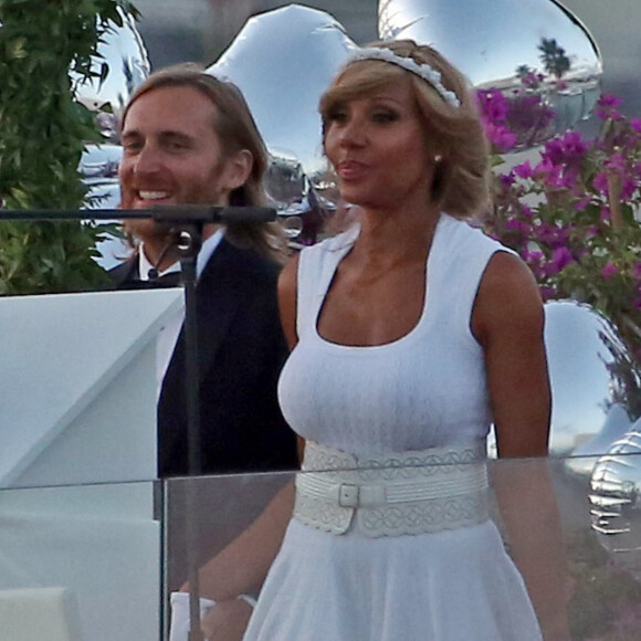 David Guetta et Cathy lors de la cérémonie pour leur 20 ans de mariage, au Lio à Ibiza