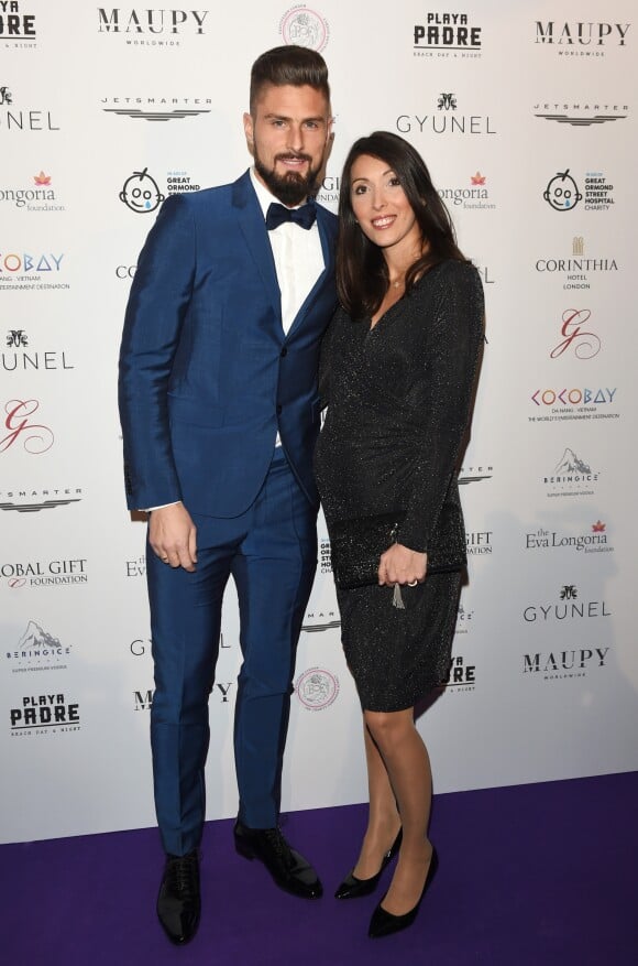 Olivier Giroud et sa femme Jennifer, enceinte - Les célébrités posent lors du photocall de la soirée Global Gift à Londres.