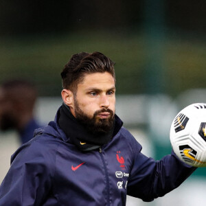 Olivier Giroud à l'entrainement de l'équipe de France de football au CNF à Clairefontaine le 6 octobre 2020. © Federico Pestellini / Panoramic / Bestimage