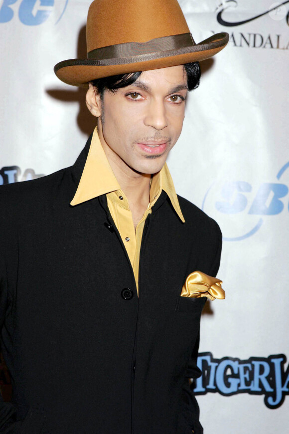 Le chanteur Prince à la première de "Tiger Jam 7" à Las Vegas, le 29 mai 2004.