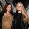 Elise Ventre et sa mère Louise Depardieu - Inauguration de l'exposition photographique de Nikos Aliagas intitulée "Corps et âmes" à la Conciergerie à Paris © Dominique Jacovides / Bestimage