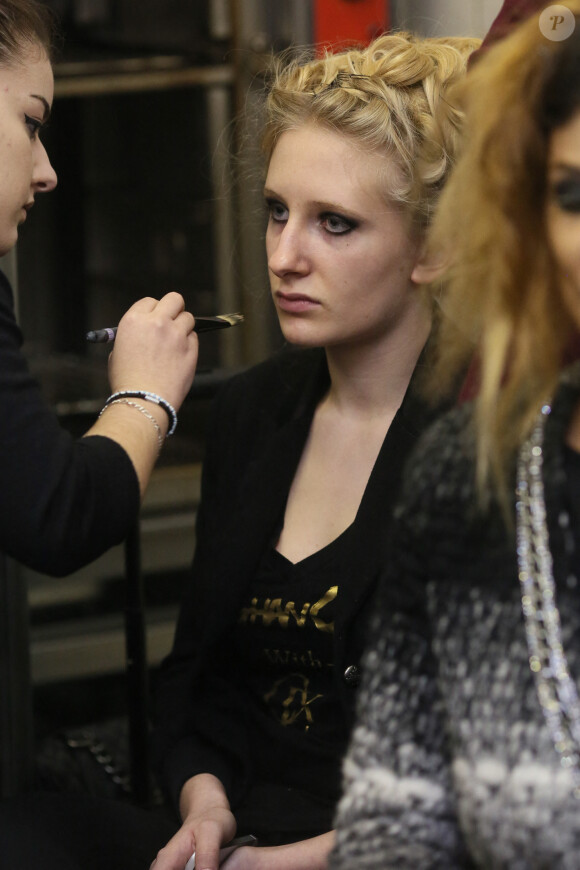 Exclusif - Louise Depardieu (la fille de Guillaume Depardieu) - Backstage du défilé au profit de l'association Meghanora au Salon des Miroirs à Paris, le 20 février 2016. 