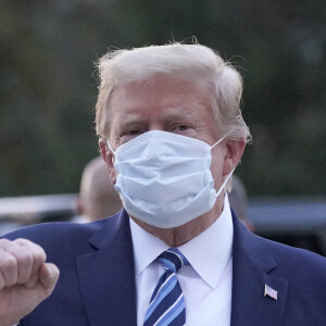 Donald Trump, de retour à la Maison Blanche, après trois jours d'hospitalisation suite à son test positif au Covid-19 (Coronavirus), est arrivé de façon triomphale à Washington. Le 5 octobre 2020 © Imago / Panoramic / Bestimage