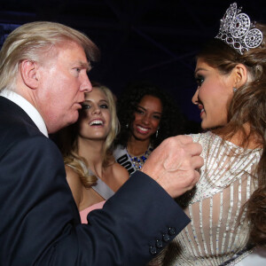 Archives - Donald Trump et Miss Univers 2013 Gabriela Isler après la cérémonie d'intronisation la salle de concert Crocus à Moscou, le 9 novembre 2013.