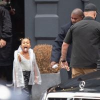 Kanye West hilare : sa fille North, reine des grimaces face aux photographes