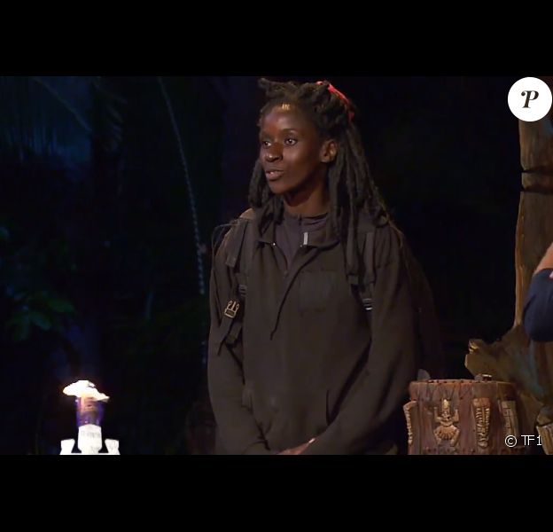 Hadja dans "Koh-Lanta, Les 4 Terres" sur TF1.