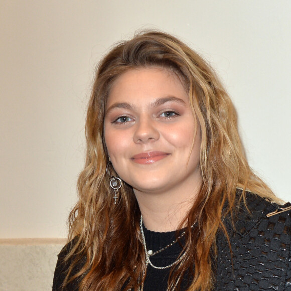 Louane Emera (enceinte) lors du photocall du dernier défilé de mode Haute-Couture printemps-été 2020 "Jean-Paul Gaultier" au théâtre du Châtelet à Paris, France, le 22 janvier 2020. © Veeren-Clovis/Bestimage