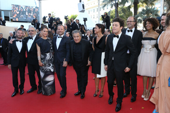 Guest, Alice David, Pierre Martin-Laval, Christian Clavier, Isabelle de Araujo, Kev Adams et Stefi Celma - Montee des marches du film "Nebraska" lors du 66eme festival du film de Cannes. Le 23 mai 2013 